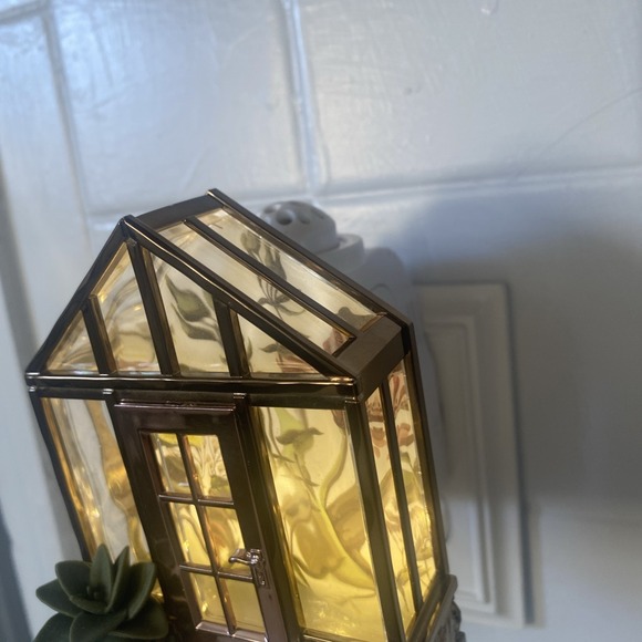 Bath & Body Works Green House Flower Wallflowers Plug Light Up Nightlight - Picture 5 of 16